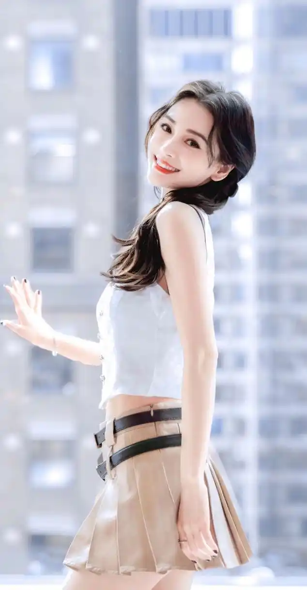 杨颖# 清纯妩媚的眼神,甜美可爱的容颜,白皙细嫩的肌肤,婀娜多姿的