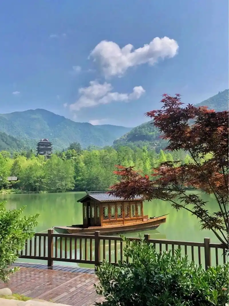 90 铜鼓汤里森林温泉度假酒店 90 96 江西·铜鼓汤里酒店 96