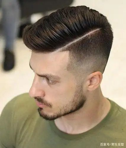 12款男士"渐变偏分"发型,剪掉厚重刘海和两边,让你清爽又帅气