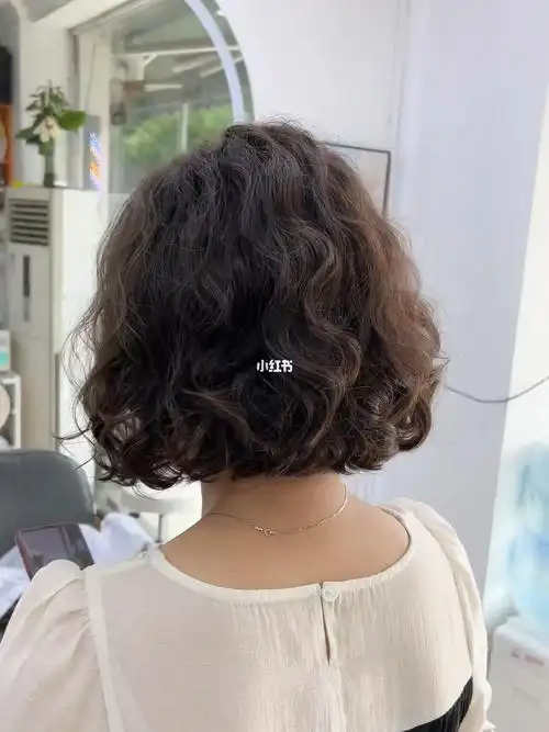 短发蛋卷头,羊毛卷苏州羊毛卷第第一个就是短发,说到短发蛋卷头,其实