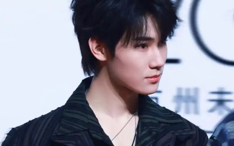 【张真源】帅得很安心