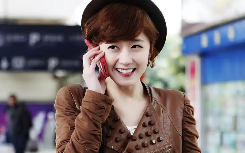 电脑壁纸 影视 中国影视 爱情时尚轻喜电影《一起飞》