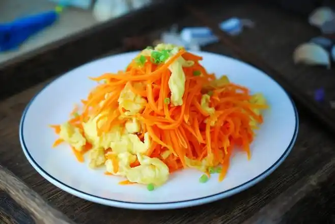 胡萝卜炒鸡蛋