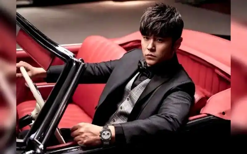 黑色毛衣(周杰伦 降e 伴奏)