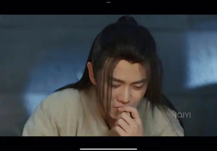 还记得那个哭着吃月饼的陆绎吗