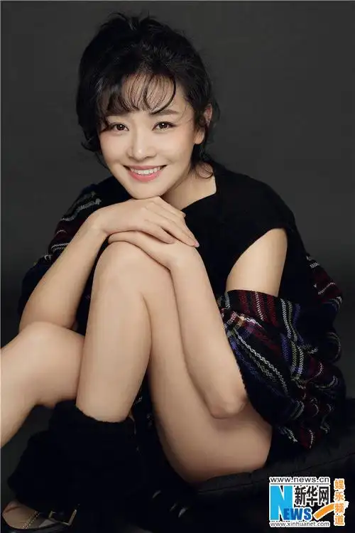 王维维爆时尚大片 笑容治愈少女感十足