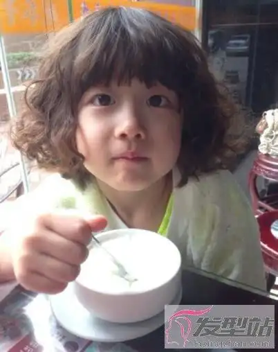 小女孩剪什么短发好看短碎发发型变身时尚小达人