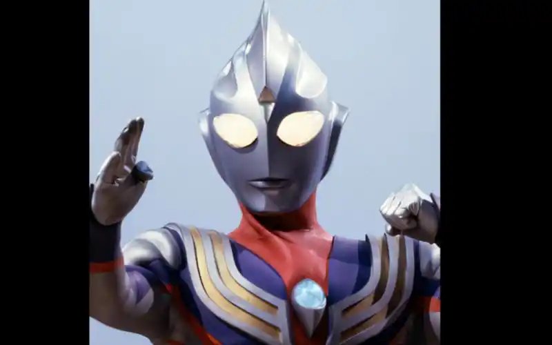 【超齐全!迪迦奥特曼大古变身场面合集,一次看个够】