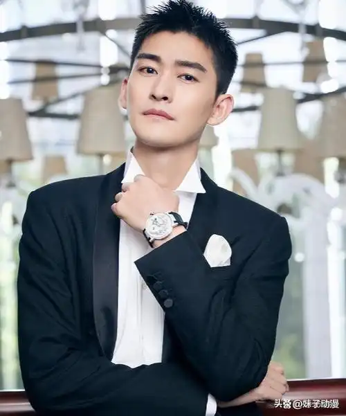 面对众多才华横溢的同学,张翰并不畏惧,而是努力钻研表演技巧,广泛