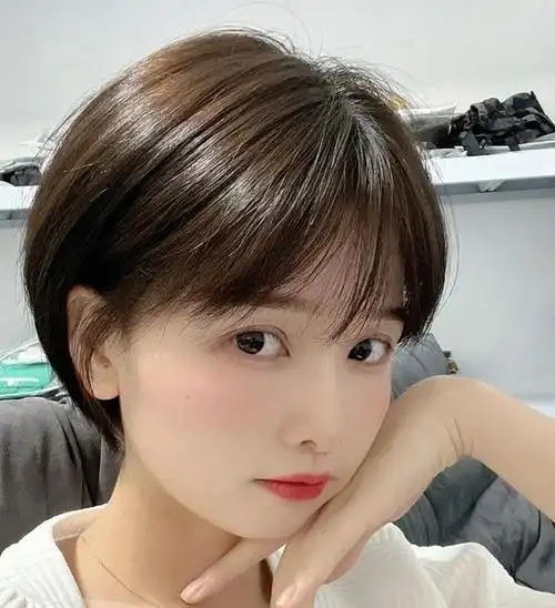 "长脸"短发模板,教科书式的"变美发型",简约好打理|脸型|减龄|高俊熙