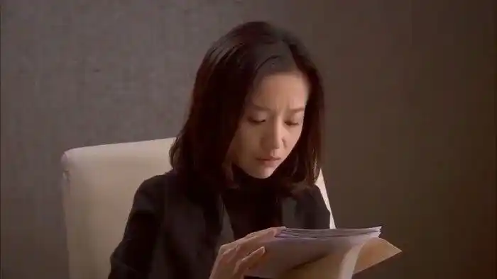 相爱十年肖然把所以财产留给韩灵看着他的东西韩灵留下泪水