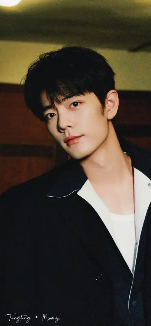 肖战#|#肖战壁纸#美貌鲨人事件97@x玖少年团肖战daytoy手机全屏