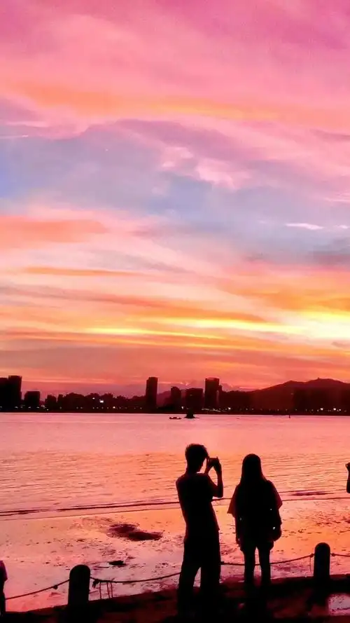 傍晚的黄昏会不会想念落日