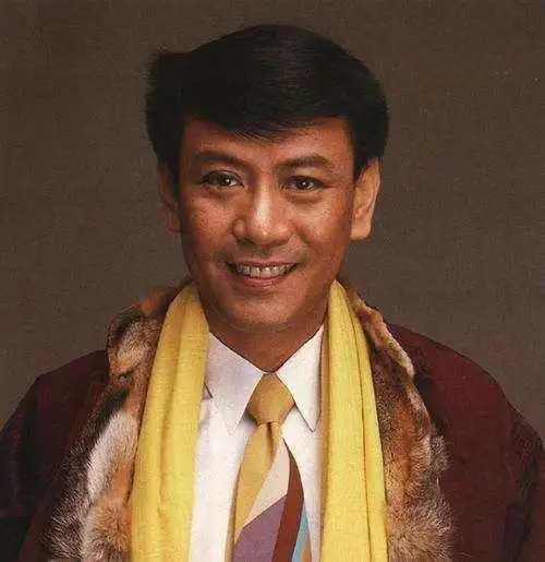 2,罗文他是香港1960年代至1990年代著名的实力派歌手,纵横乐坛35年