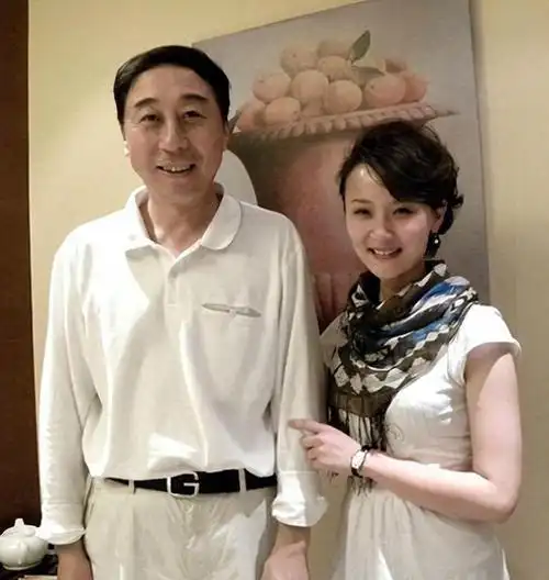 原来她是冯巩的妻子,难怪能大红大紫|张辉|贾玲|牧童|电影导演|相声