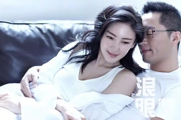 [6月30日]张雨绮与老公恩爱拍写真 找对了人脸上写满幸福[5p]