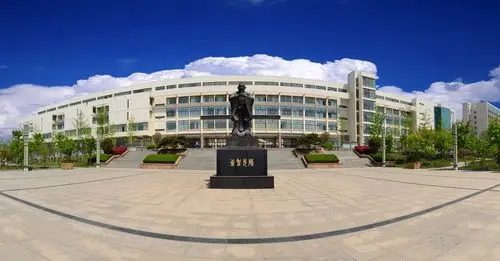 "栽好梧桐树,引来金凤凰" ——青岛黄海学院招生侧记