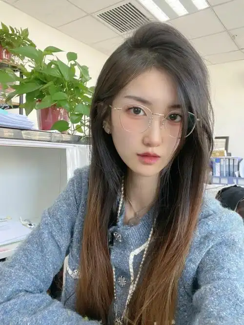 金丝框眼镜绝绝子