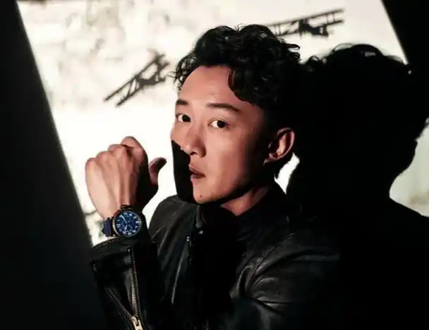 陈奕迅(eason chan),1974年7月27日出生于中国香港,祖籍广东省东莞市