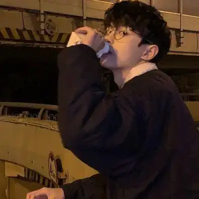 文艺干净魅力真人男头集|与君共明月_男生头像_我要个性网