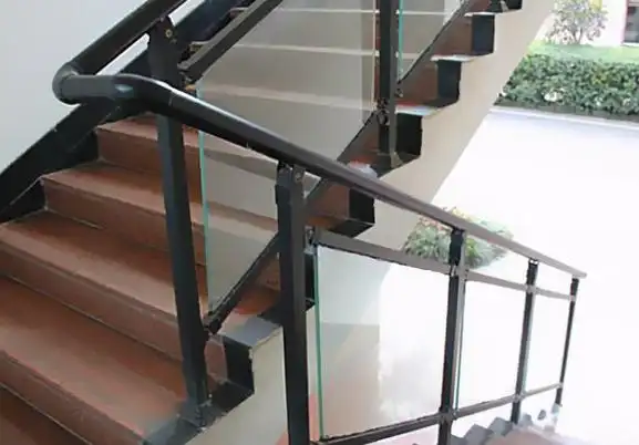 楼梯扶手类型