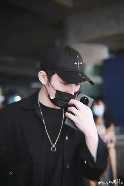 张彬彬跟他经纪人间暗戳戳的暧昧? - 知乎