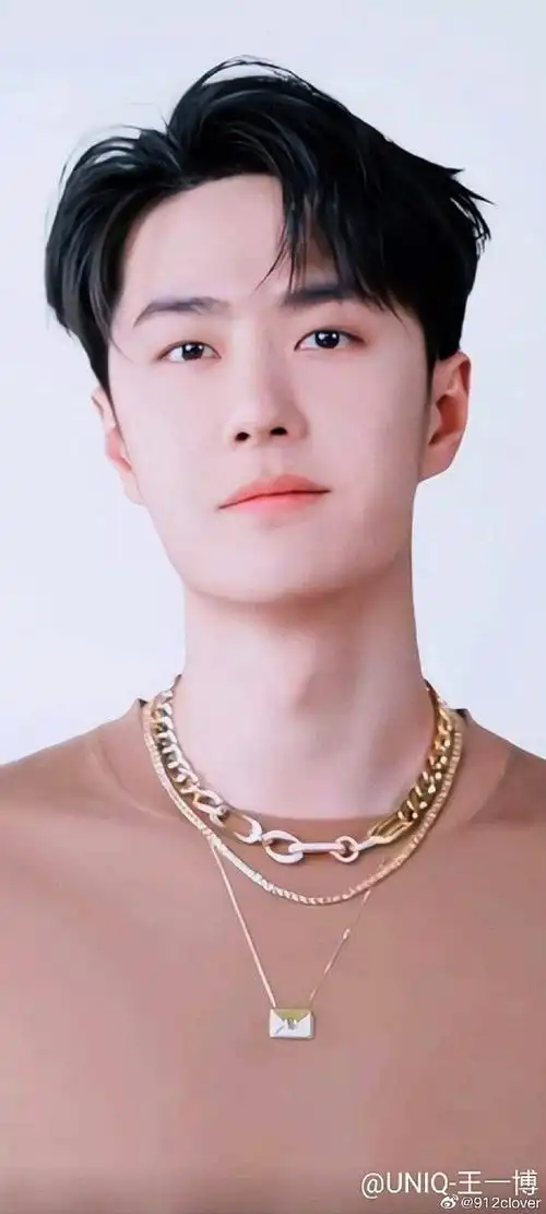 王一博工作室周一放饭##王一博走走停停##王一博北京机场出发##王