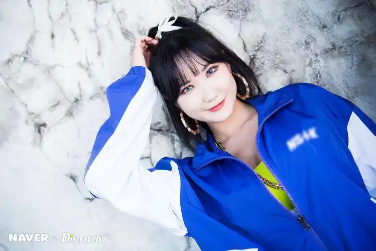 exid全新单曲《明天再说》高清写真上线 安喜延红发吸睛安孝真霸气