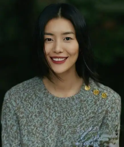 刘雯短发发型叫什么 高级感设计美出新高度