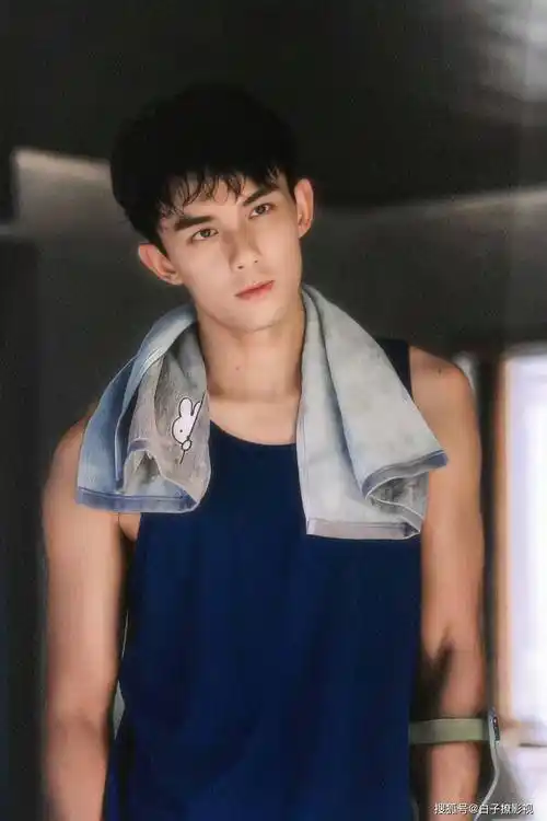 《爱情而已》:吴磊新剧来袭,和周雨彤上演相差10岁的姐弟恋!