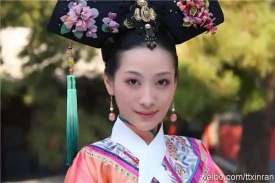 《甄嬛传》中安陵容的扮演者陶欣然