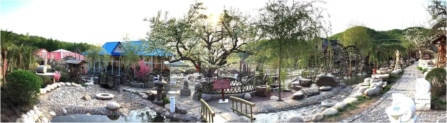 p>圣德泉温泉度假村坐落在 a href="#" data-lemmaid="182763">吉林