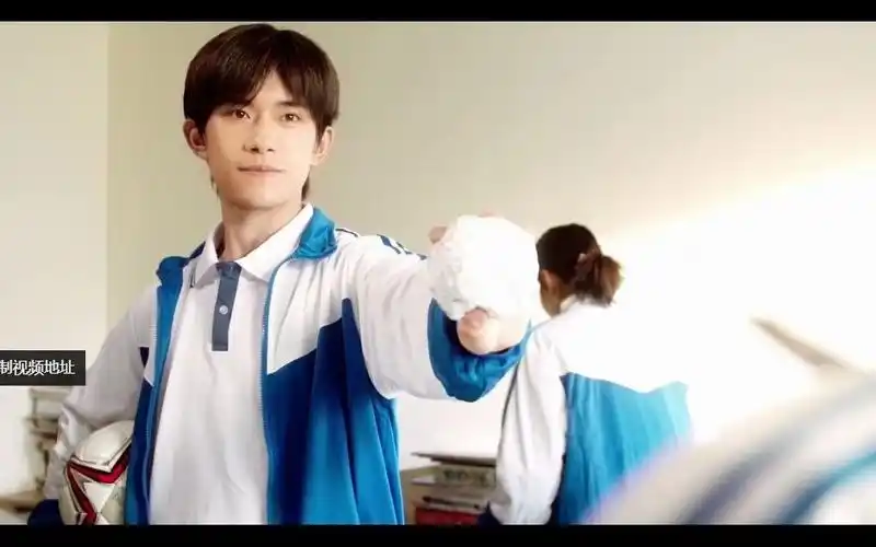 【易烊千玺】从校服到婚纱 "我来了" "我等你很久了"