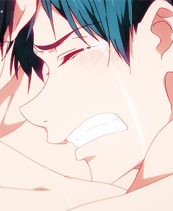 少年帅气难过流泪gif动图_动态图_表情包下载_soogif