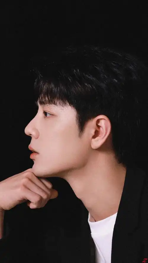 日常见肖战##肖战短发库存