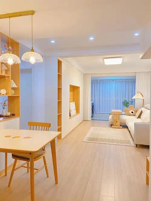 普通却干净的家69㎡小户型客餐厅一体