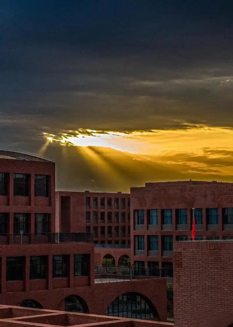 清延美景90 91annigoni #清华附中延安学校 #摄 - 抖音