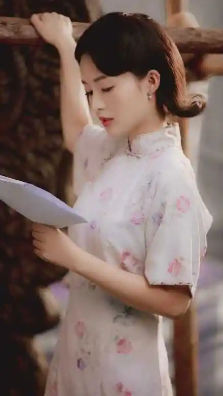 李沁的颜是否符合你心中最美的民国女神?