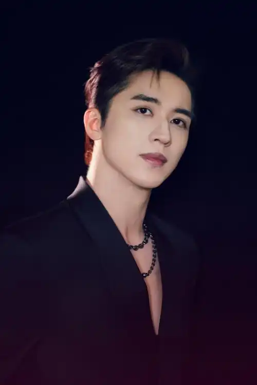 许魏洲m榜年度关注演员#@许魏洲zz每次带来的角色