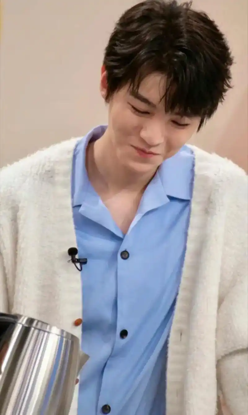 王俊凯 #治愈系笑容 #你填满了我的整个青春 #谁懂啊真的好可爱