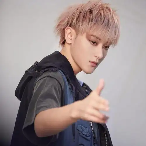 黄子韬超帅气头像,明星头像图片-回车桌面