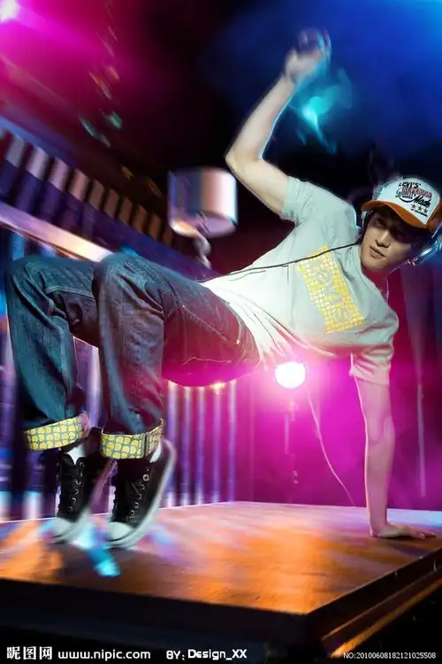 沈阳街舞培训老师告诉您街舞breaking的注意事项