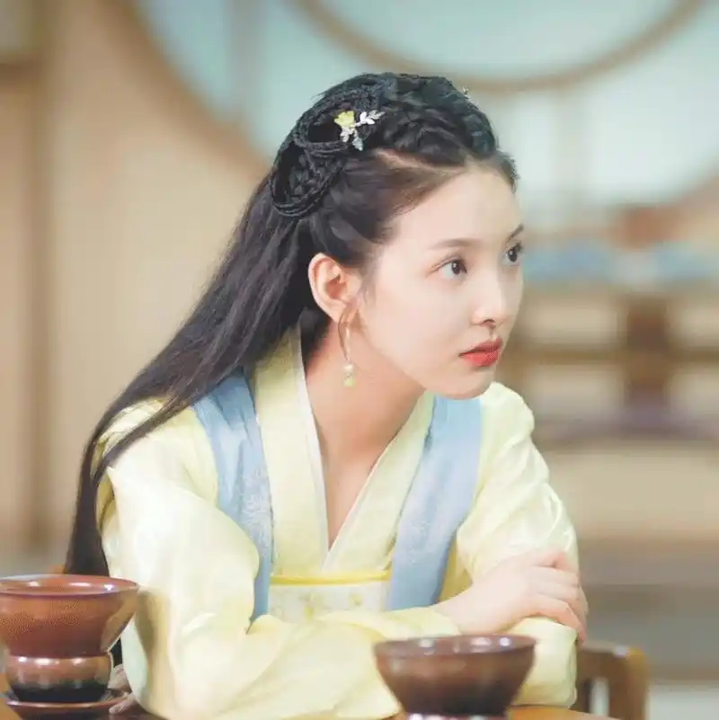 章若楠的古装扮相