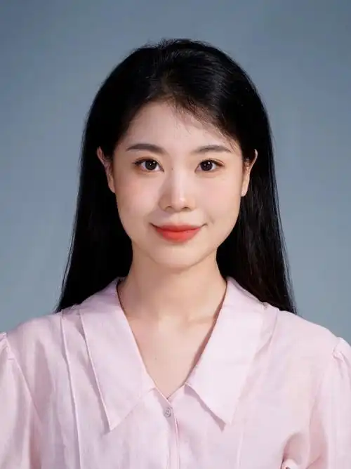 第二张老板p的,是我喜欢的风格#深圳  #深圳探店  #证件照 #拍照