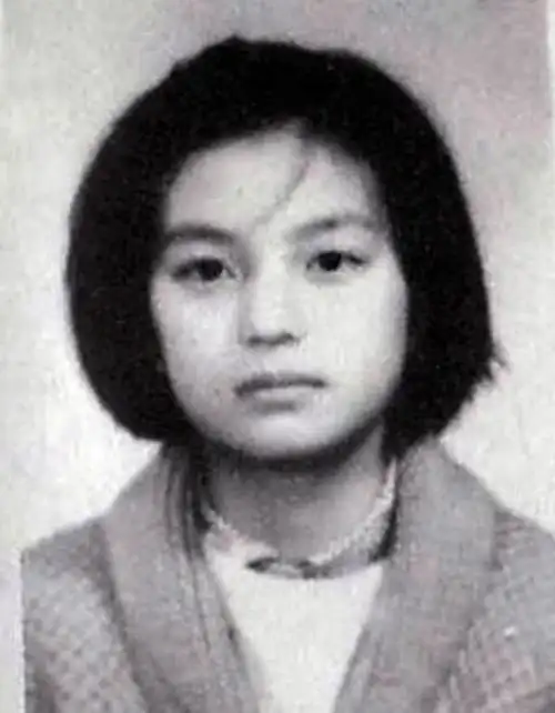 赵薇母亲晚年遭遇巨变儿子离婚女儿封杀丈夫因病去世