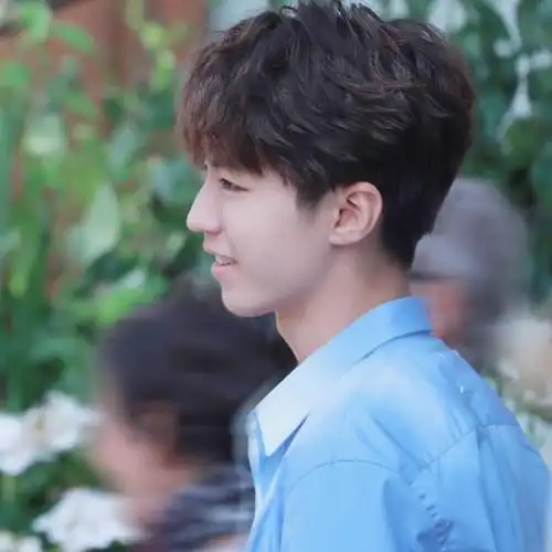 爱豆头像王俊凯中餐厅儿子太乖太可爱怎么办