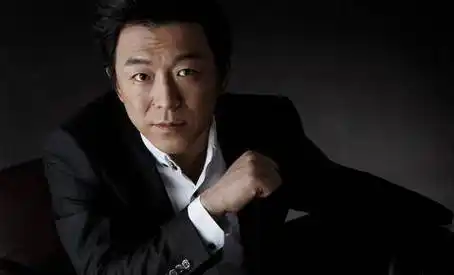 黄渤第一次拍激情戏是和余男,当时的情况,实在太尴尬了!