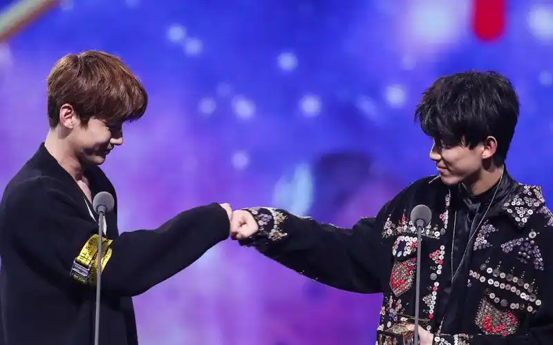 白敬亭x吴磊相爱相杀的日常