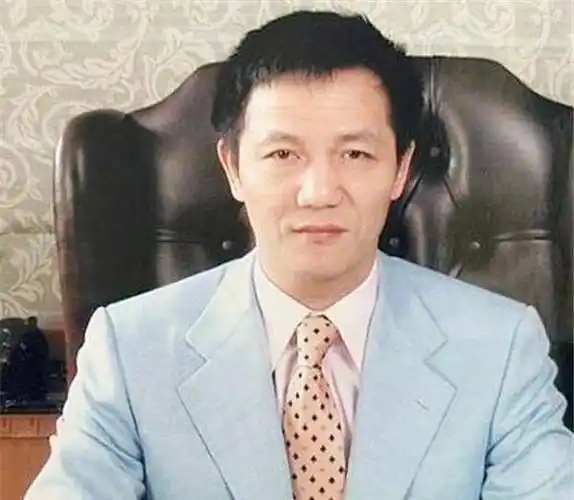 上海首富周正毅:入狱嫌热给每个牢房装空调,服刑16年