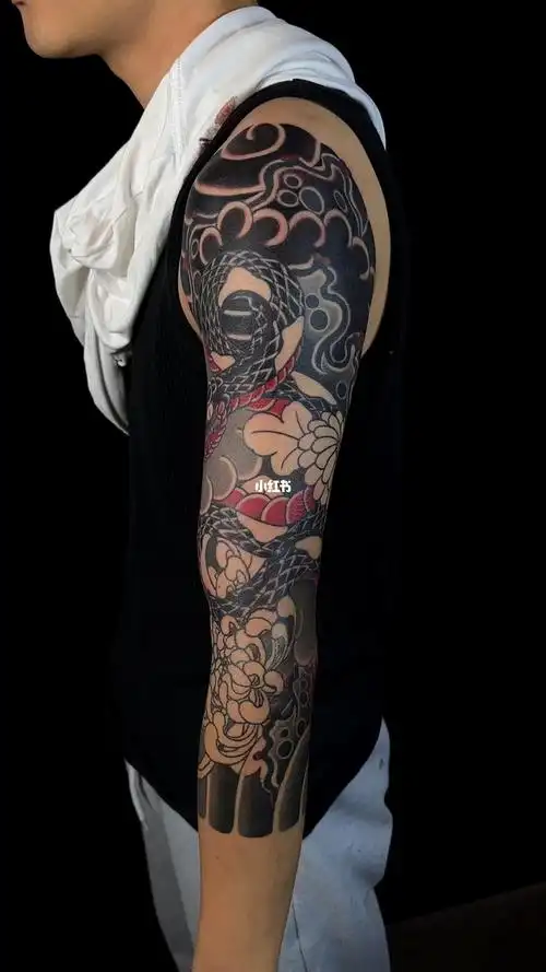 老传统七分袖花臂上色